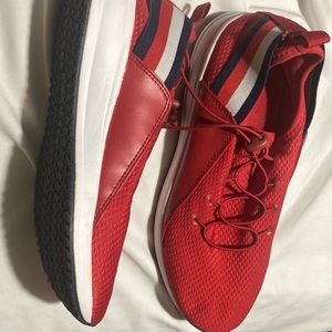 Tommy Hilfiger/size 7 m/new with clean tread, get this no-tie quick shoe instead